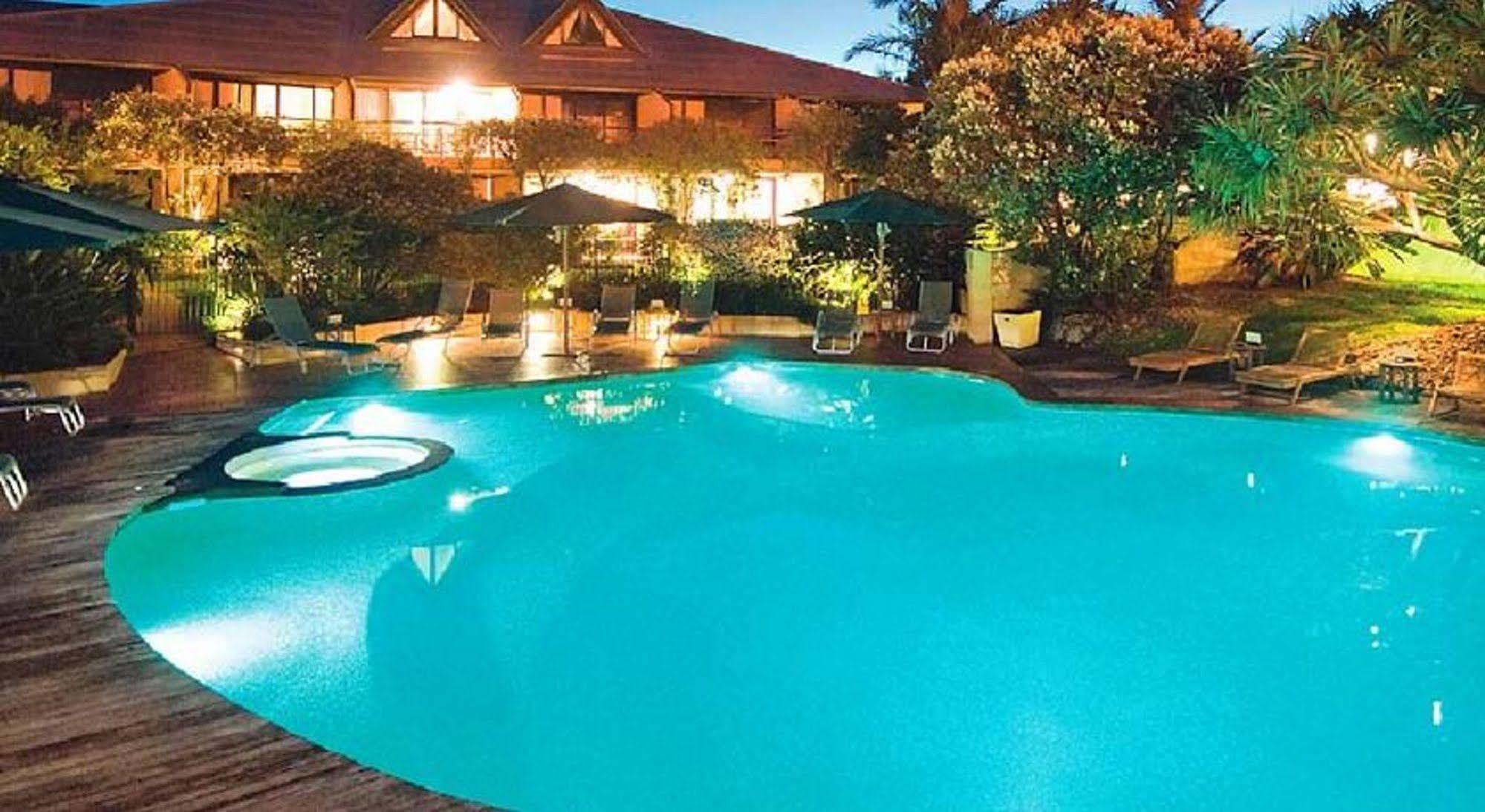 Beach Hotel Resort Byron Bay Exteriör bild