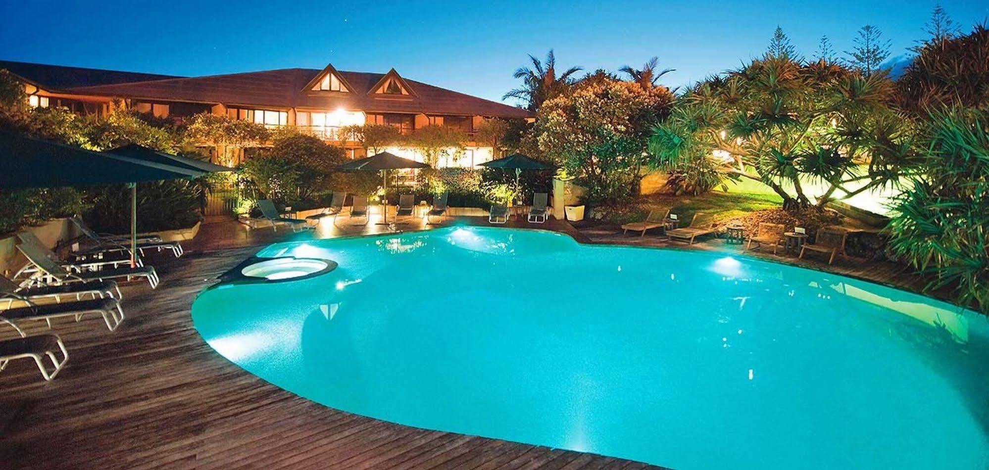 Beach Hotel Resort Byron Bay Exteriör bild